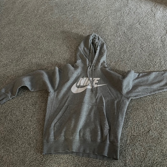 mens small nike shirts